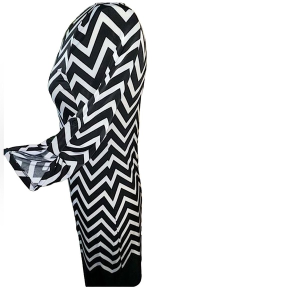 Tacera - Small black & white zig zag pattern dress - Picture 5 of 14